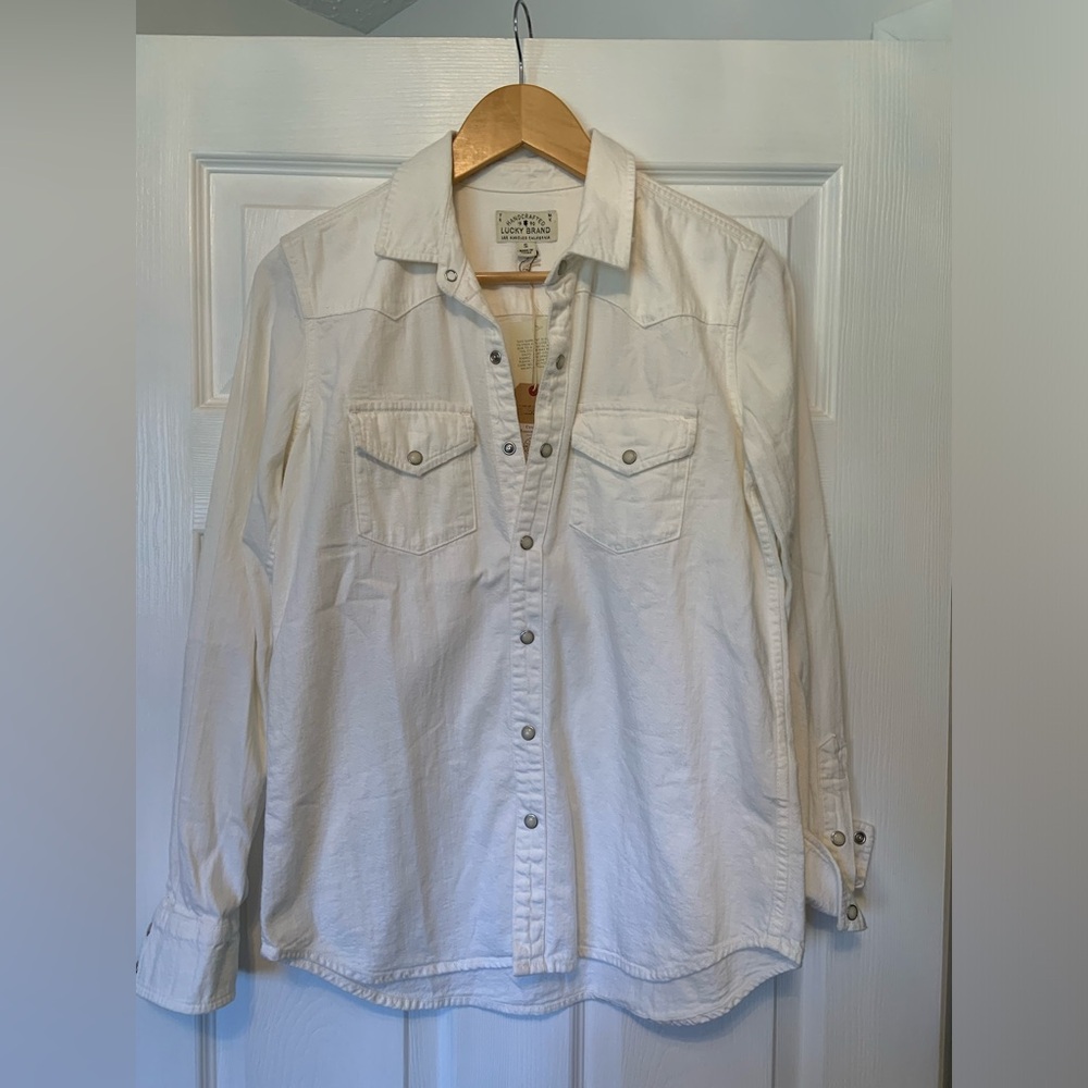 NBW!! With Tags!! Lucky Brand White Button-Up Shirt